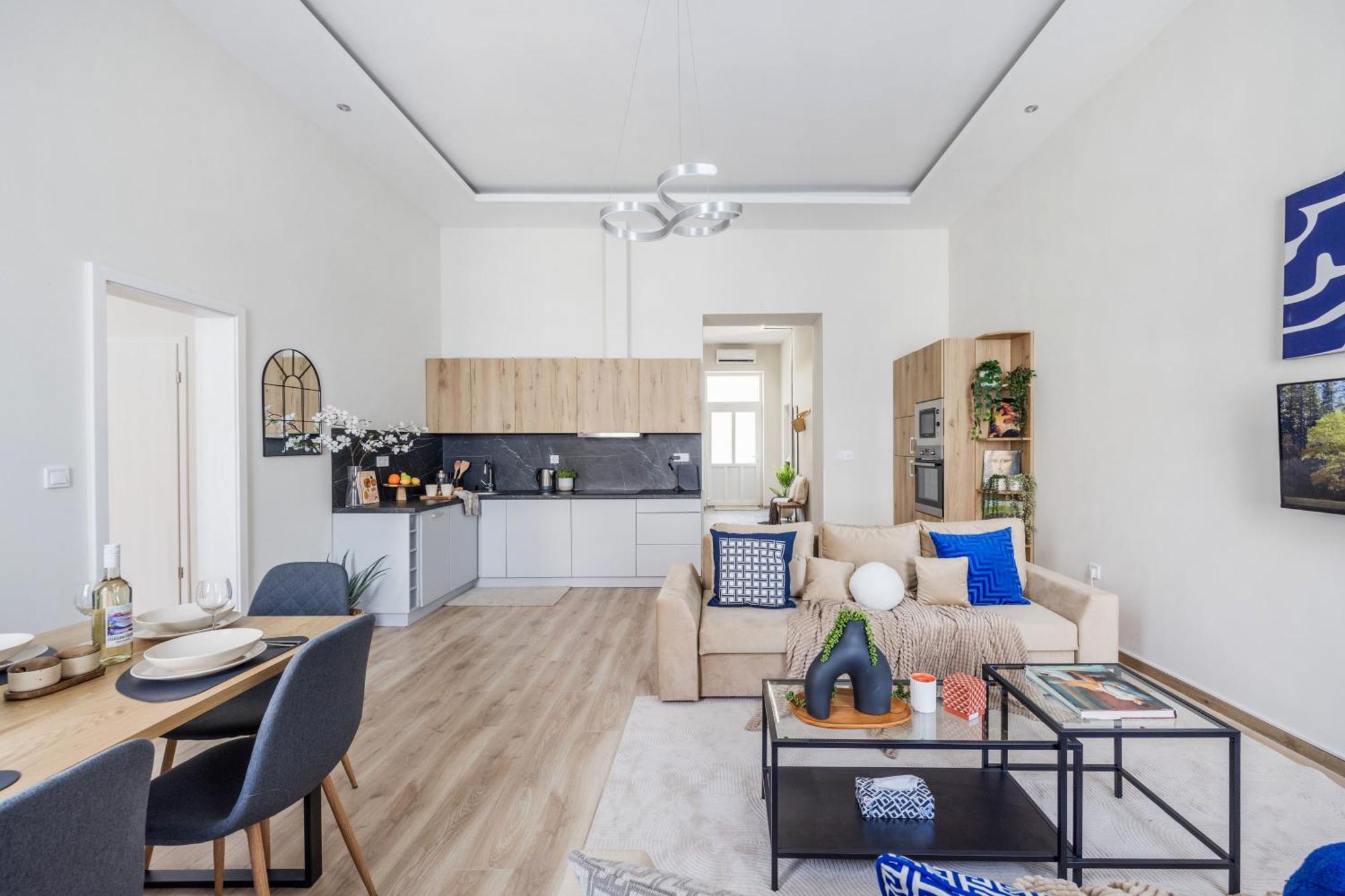 Central Budapest Oasis - Modern Charm, Timeless Comfort Eksteriør bilde